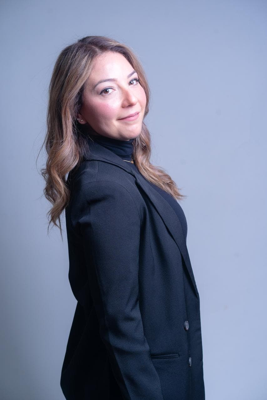 Gina Torres, microblading artist en Monterrey